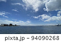 遊覧船から見た神戸港の風景 94090268