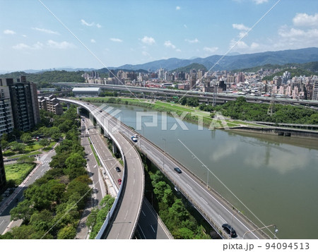 アウトバーン 自動車道 自動車専用道路 94094513