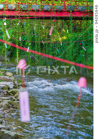 小渡夢かけ風鈴、山里に風鈴の音色が響く〈愛知県豊田市〉 小渡夢かけ風鈴、山里に風鈴の音色が響く〈愛知県豊田市〉 94095646