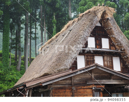 合掌造り家屋（白川郷五箇山・世界遺産） 94098355