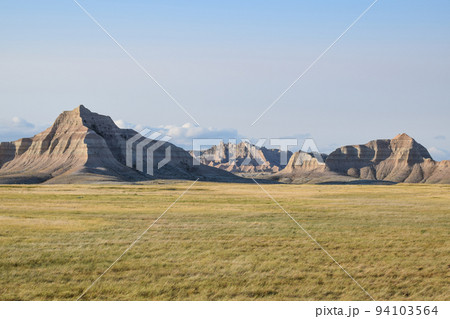 バッドランズ国立公園（サウスダコタ州、アメリカ） 94103564