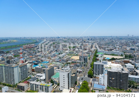 東京都江戸川区 タワーホール船堀展望室から見る北側の街並みと荒川 94104571
