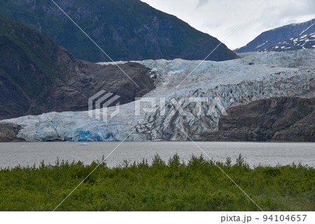 メンデンホール氷河(アラスカ州、アメリカ) メンデンホール氷河(アラスカ州、アメリカ) 94104657