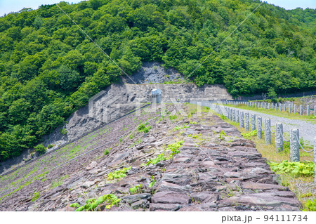 玉原ダム　玉原湖　天羽からの風景　初夏の季節 94111734