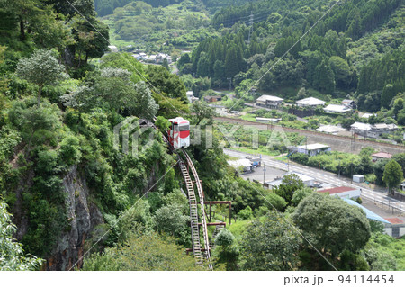 重磐岩とモノレール 94114454