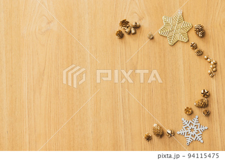 ウッディ　クリスマス　背景素材　 94115475