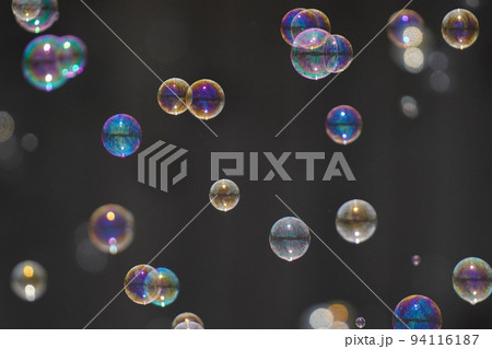シャボン玉いっぱい 94116187