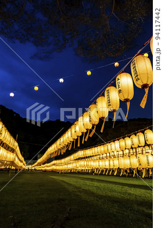 毎年8月に靜岡縣護國神社で行われる万灯みたま祭 毎年8月に靜岡縣護國神社で行われる万灯みたま祭 94117442