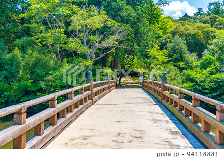 松江城の亀田橋(島根県松江市) 松江城の亀田橋(島根県松江市) 94118881