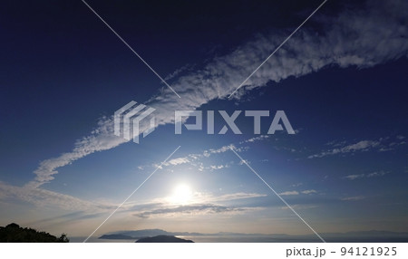 多様な雲が現れた夕方の空・夏・超広角・空主体・220827pm 94121925