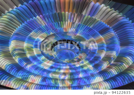 屋根に映る世界最大級の万華鏡 屋根に映る世界最大級の万華鏡 94122635