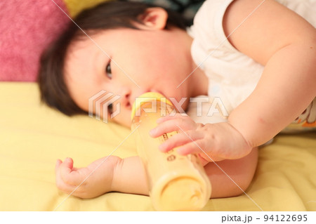 幼児 乳幼児 乳児 94122695
