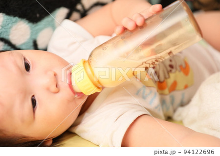 幼児 乳幼児 乳児 94122696