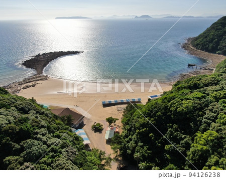 佐世保市の白浜海浜公園の海水浴場の空撮 佐世保市の白浜海浜公園の海水浴場の空撮 94126238