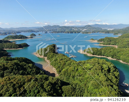 佐世保市の白浜海浜公園の上空から九十九島の空撮 佐世保市の白浜海浜公園の上空から九十九島の空撮 94126239