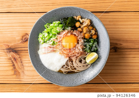 夏のとろろぶっかけ蕎麦 94126346