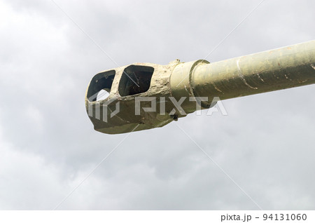 The muzzle brake of the 122mm gun. The muzzle brake of the 122mm gun. 94131060
