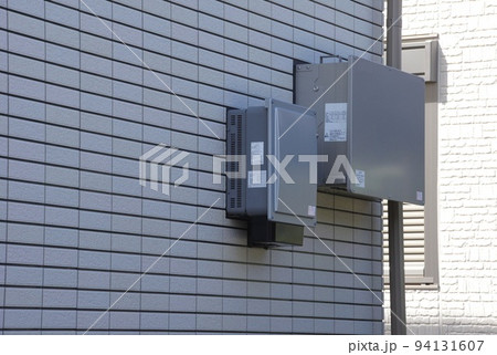 太陽光発電の蓄電装置 電気を蓄電する設備 太陽光発電の蓄電装置 電気を蓄電する設備 94131607