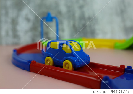 Multi-colored plastic constructor track with cars for children Multi-colored plastic constructor track with cars for children 94131777