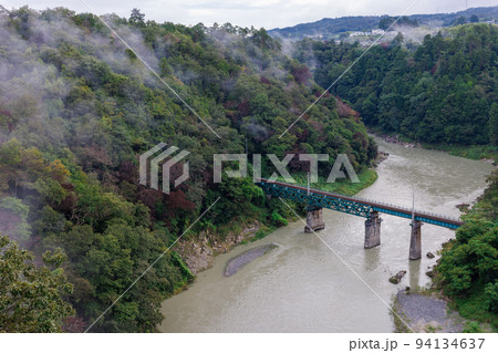 天龍峡大橋から見る天竜川と飯田線 94134637
