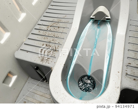 仮設トイレ 94134971