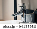 洗面台の蛇口 94135938