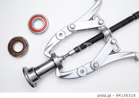 軸受（ベアリング）　交換作業 94136318