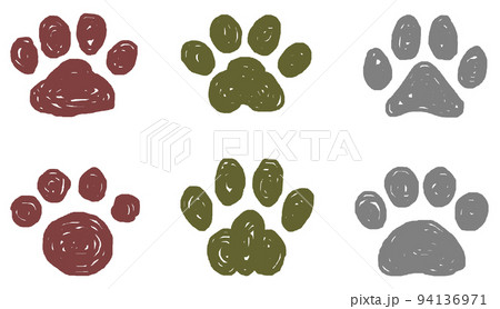 手で描いたような犬やネコの可愛い肉球イラスト 94136971