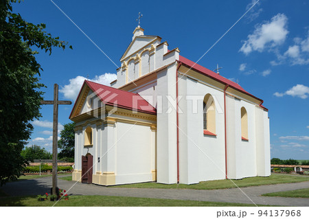 Old ancient church of Saint George in Kremyanitsa, Zelva district, Grodno region, Belarus. Old ancient church of Saint George in Kremyanitsa, Zelva district, Grodno region, Belarus. 94137968
