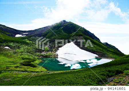 乗鞍岳　不消ヶ池と不動岳 94141601