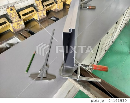 板金加工　鋼材　シャーリング　ベンダー　製造業　 94141930