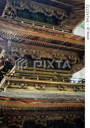 光前寺（こうぜんじ）は、長野県駒ヶ根市赤穂にある天台宗の別格本山の寺院である。 94143772