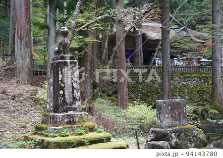 霊犬早太郎のお寺・光前寺（こうぜんじ）は、長野県駒ヶ根市赤穂にある天台宗の別格本山の寺院である。 94143780
