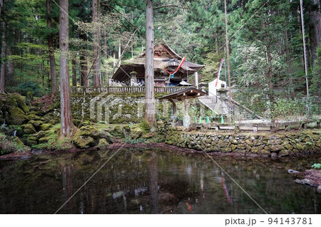 光前寺（こうぜんじ）は、長野県駒ヶ根市赤穂にある天台宗の別格本山の寺院である。 94143781