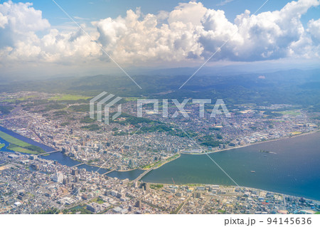 飛行機から見る島根県上空 飛行機から見る島根県上空 94145636
