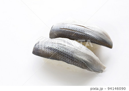 コハダの握り寿司　2個　一貫　白背景 94146090