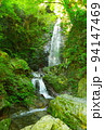 東京都檜原村にある、日本の滝百選の一つ、払沢の滝 94147469