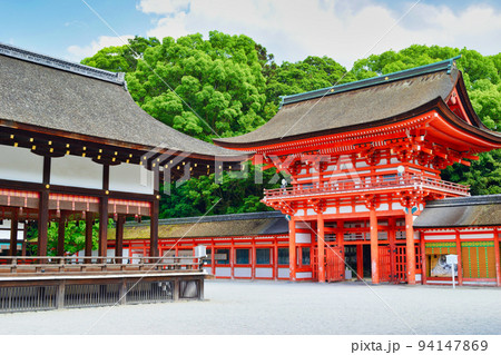 京都 下鴨神社 楼門と舞殿 京都 下鴨神社 楼門と舞殿 94147869