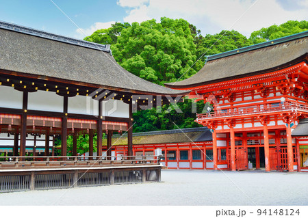 京都 下鴨神社 楼門と舞殿 京都 下鴨神社 楼門と舞殿 94148124