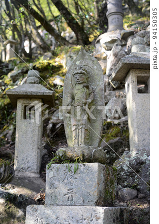 小豆島奥之院笠ヶ瀧参道の観世音菩薩-1 小豆島奥之院笠ヶ瀧参道の観世音菩薩-1 94150305
