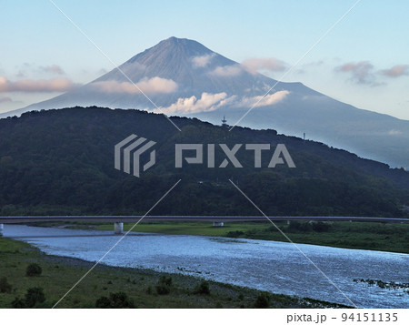 富士川SAから望む富士山 94151135
