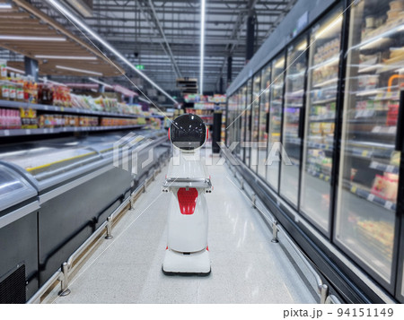 Innovative shopping robots in the supermarket lol 94151149