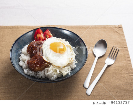 ロコモコ丼 94152757