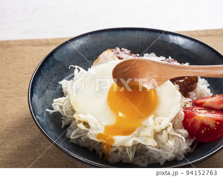 ロコモコ丼 94152763