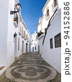 【スペイン】美しい白い村「フリヒリアナ」の旧市街の風景 94152886