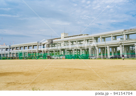 大阪府　阪急線の連続立体交差工事 94154704