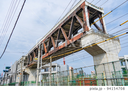 大阪府　阪急線の連続立体交差工事 94154708