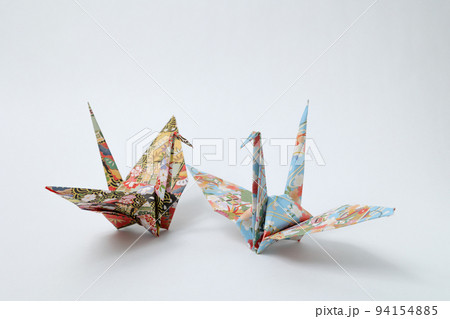 おりがみ,おり鶴,折紙,和風、鶴,折り鶴,日本,クラフト,手作り,創作物、和風イメージ、和、手造り 94154885