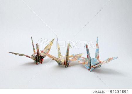 おりがみ,おり鶴,折紙,和風、鶴,折り鶴,日本,クラフト,手作り,創作物、和風イメージ、和、手造り 94154894