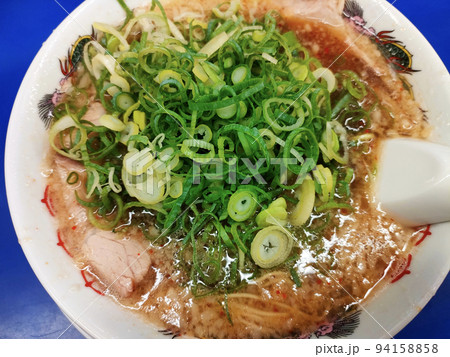 こってり醬油ラーメンネギ多め こってり醬油ラーメンネギ多め 94158858